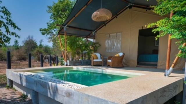 Elephant View Camp Ban Huai Thawai Exterior photo
