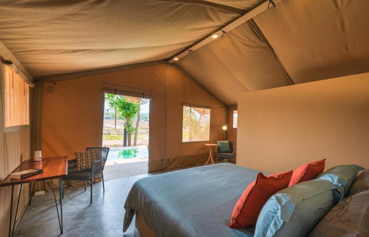 Elephant View Camp Ban Huai Thawai Exterior photo
